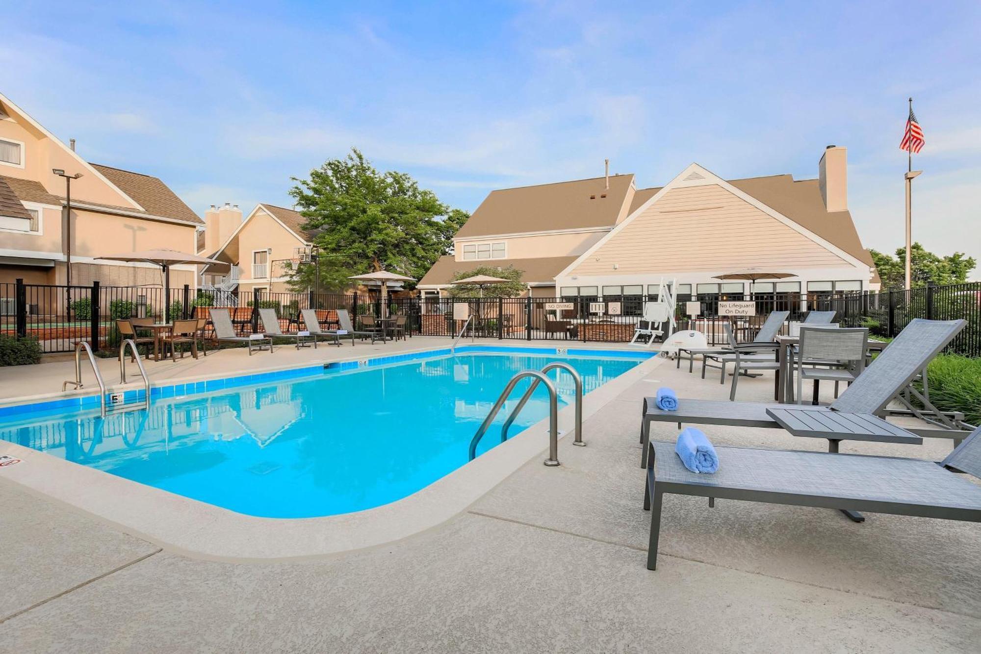 Residence Inn Chicago Deerfield Exterior photo