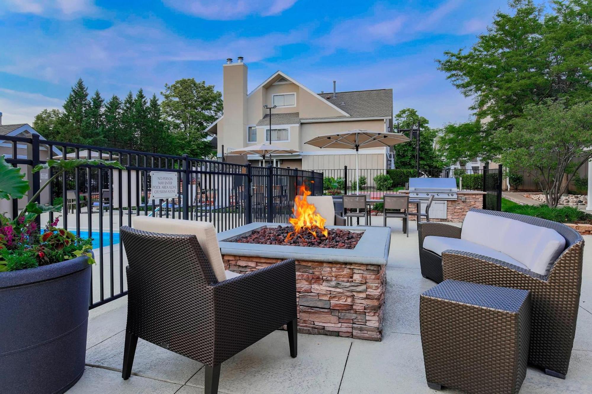 Residence Inn Chicago Deerfield Exterior photo