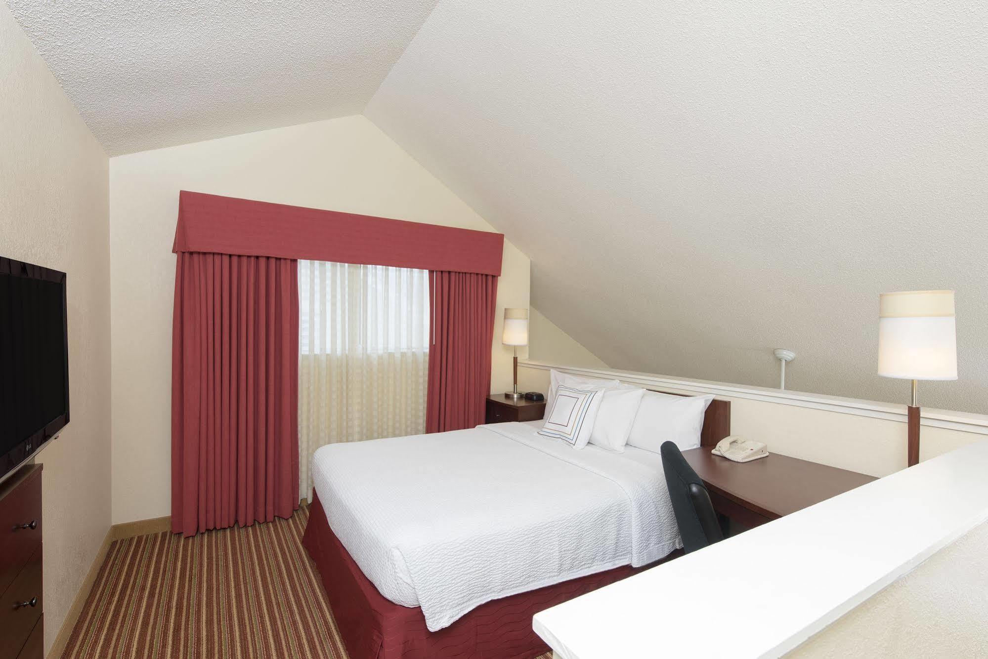 Residence Inn Chicago Deerfield Exterior photo
